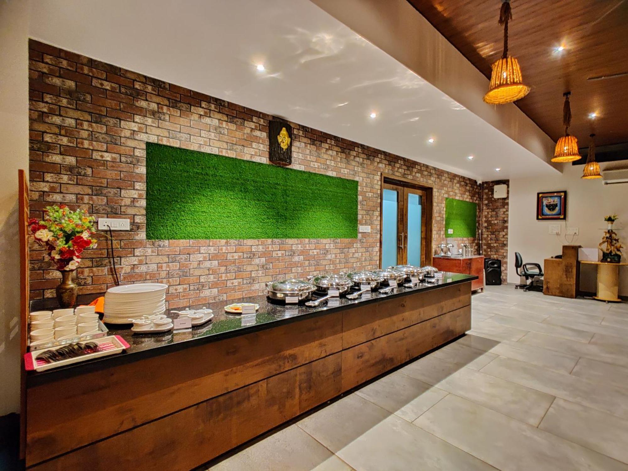 Lion Signature Family Resort Sasan Gir Ngoại thất bức ảnh