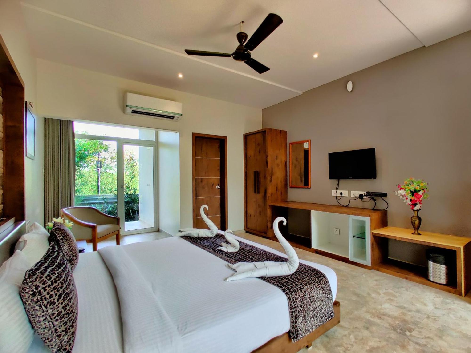 Lion Signature Family Resort Sasan Gir Ngoại thất bức ảnh